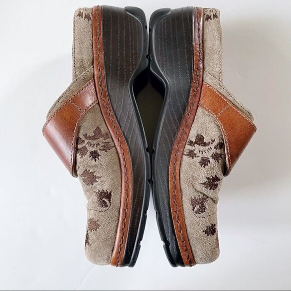 Klogs suede floral comfort clogs - Picture 7 of 11